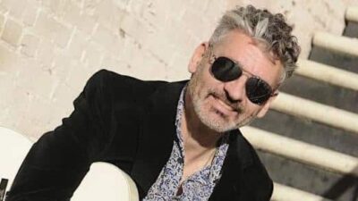 Jazz guitarist Chris Standring