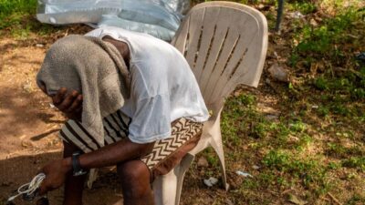 Man dealing with Southern heat Wave (Brandon Bell-Getty