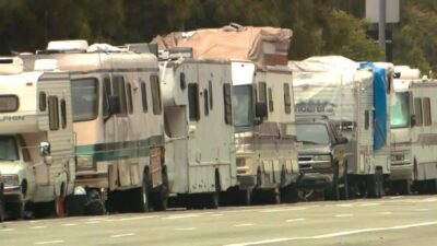 RVs on Los Angeles street (CNN screenshot)