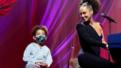 Alicia Keys and son Genesis / Getty