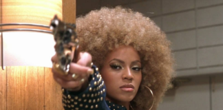 Beyonce points a gun as Foxxy Cleopatra in "Austin Powers in Goldmember" -