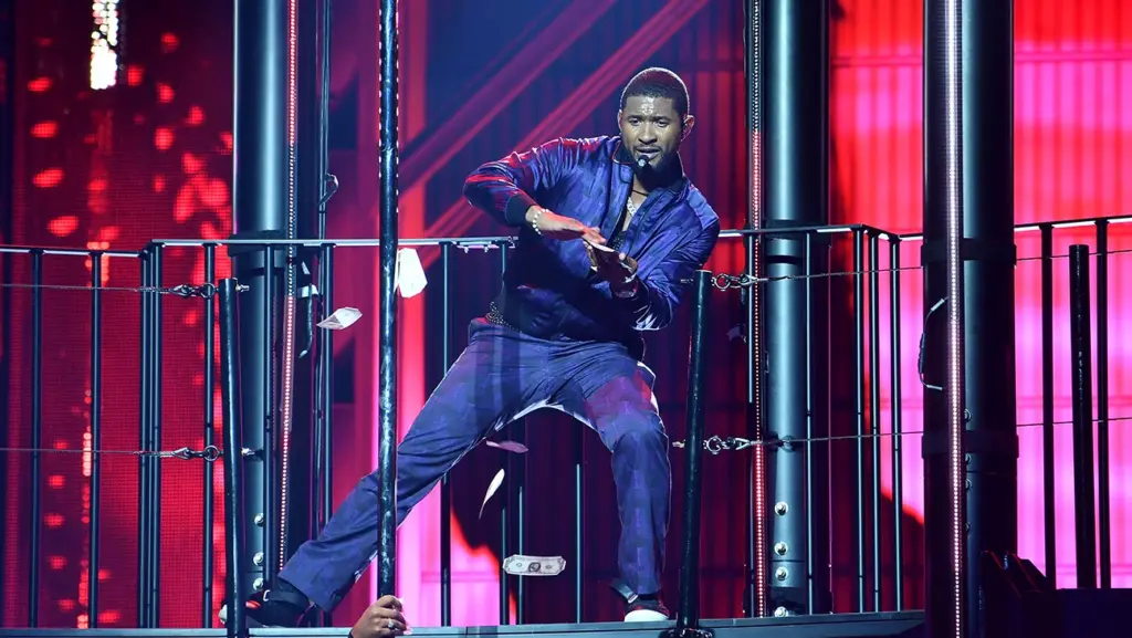 Usher dances during his Las Vegas residency
