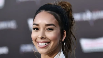 Gloria Govan poses on red carpet