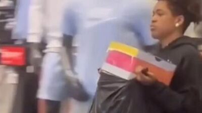 Thief Ransacking Nike Store in LA - screenshot