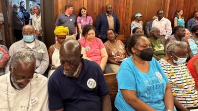 Gullah Geechee Sapelo Island residents at meeting (Russ Bynum-AP)