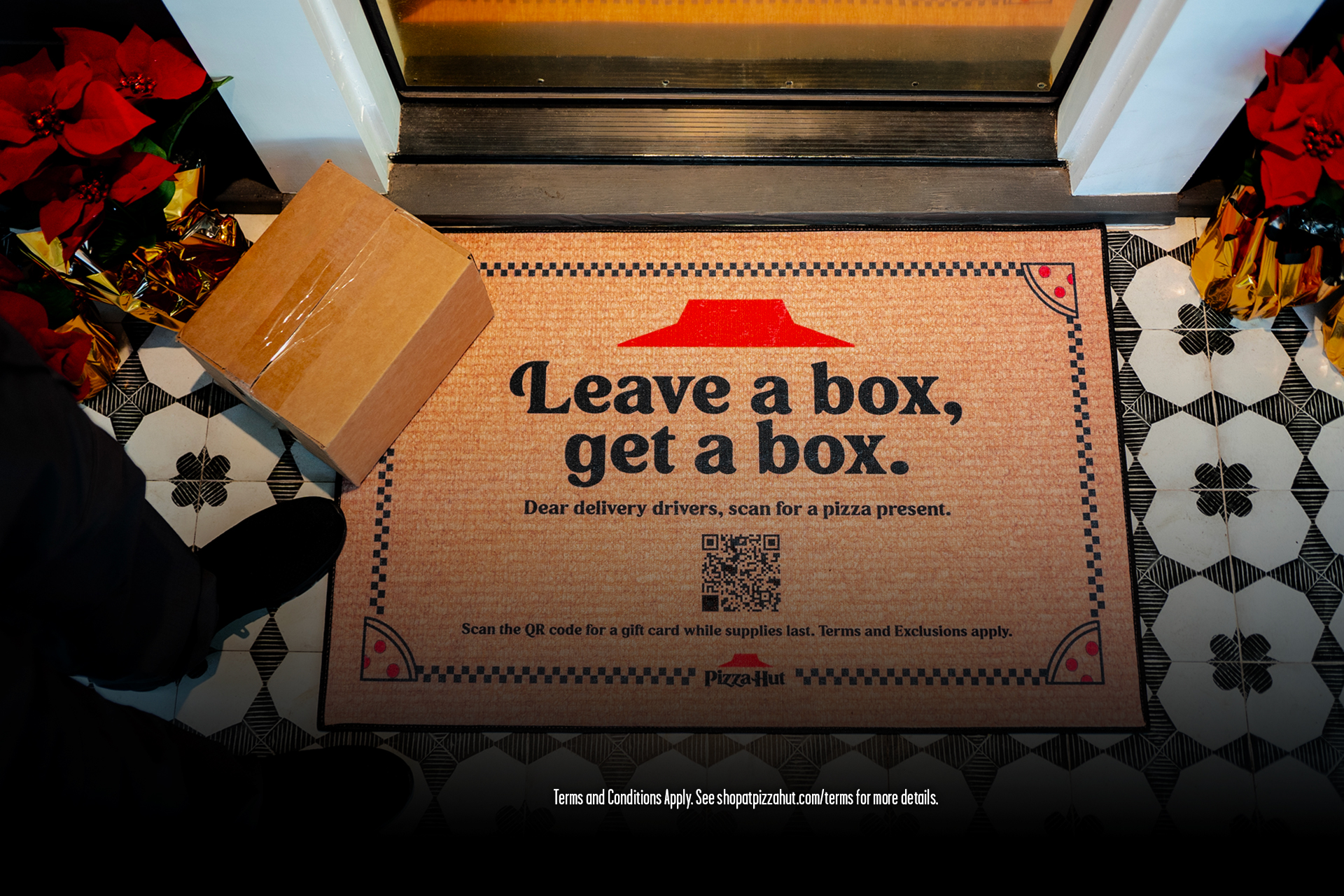 Gift FREE Pizza from Pizza Hut to delivery drivers