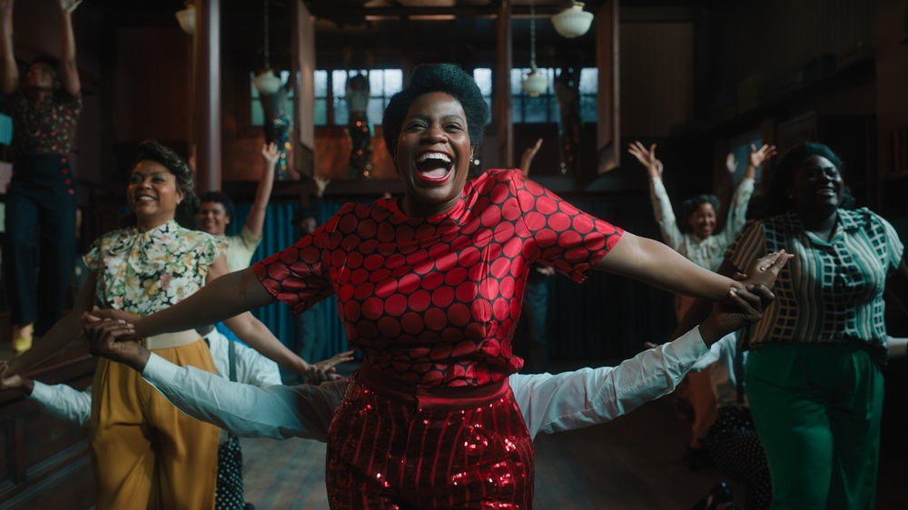 (L-r) TARAJI P. HENSON as Shug Avery, FANTASIA BARRINO as Celie and DANIELLE BROOKS as Sophia in Warner Bros. Pictures&rsquo; bold new take on a classic, &ldquo;THE COLOR PURPLE,&rdquo; a Warner Bros. Pictures release.&copy; 2023 Warner Bros. Entertainment Inc. All Rights Reserved.