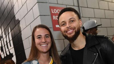 Sabrina Ionescu and Steph Curry (Noah Graham-NBAE-Getty Images)