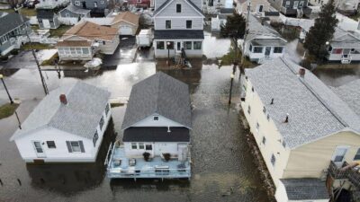 US Weather (01-13-24 Lauren Owens Lambert-AFP-Getty Images)
