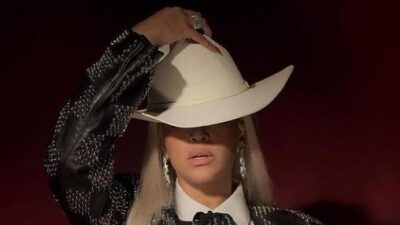 Beyonce (cowgirl outfit) Instagram