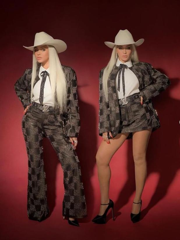 Beyonce (cowgirl outfit) Instagram