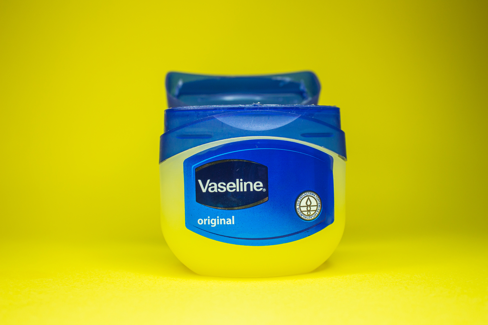 Viral Vaseline Eye Trend