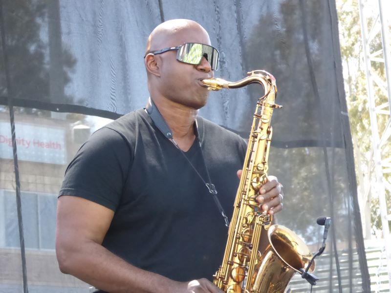 Teodross Avery: Photo by Ricky Richardson