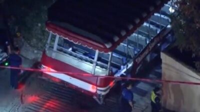Tram crash at Universal Studios - screenshot
