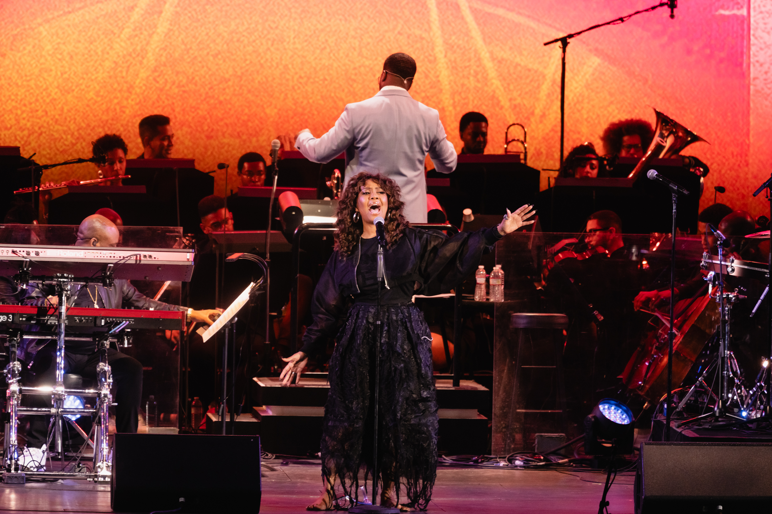 Lalah Hathaway gives a flawless performance at The Hollywood Bowl Juneteenth Celebration 2024. Photo Credit: Farah Sosa on behalf of the Los Angeles Philharmonic