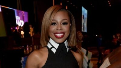 Gail Bean receives award