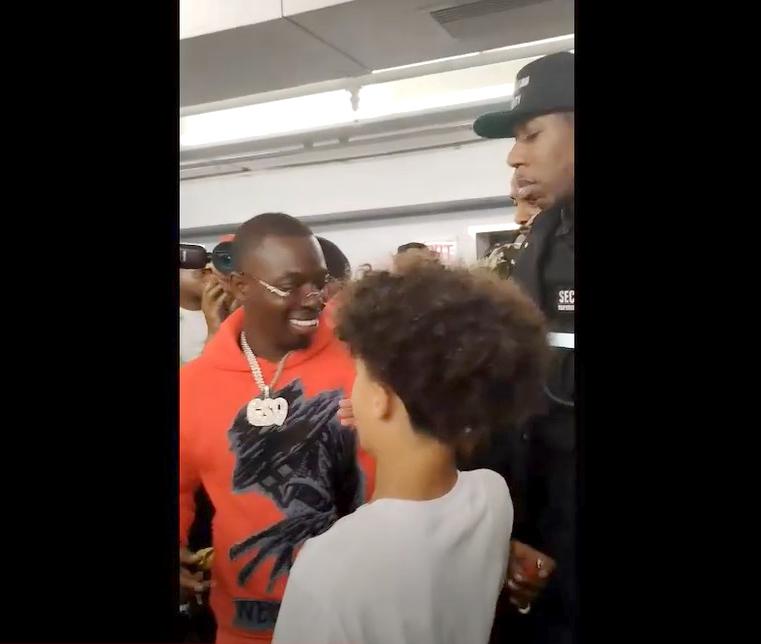 Young N Lit Festival: Bobby Shmurda, Asian Doll, others at Apollo / Bobby Shmurda and fan at 'Young N Lit Music Fest' at Apollo (backstage) - screenshot