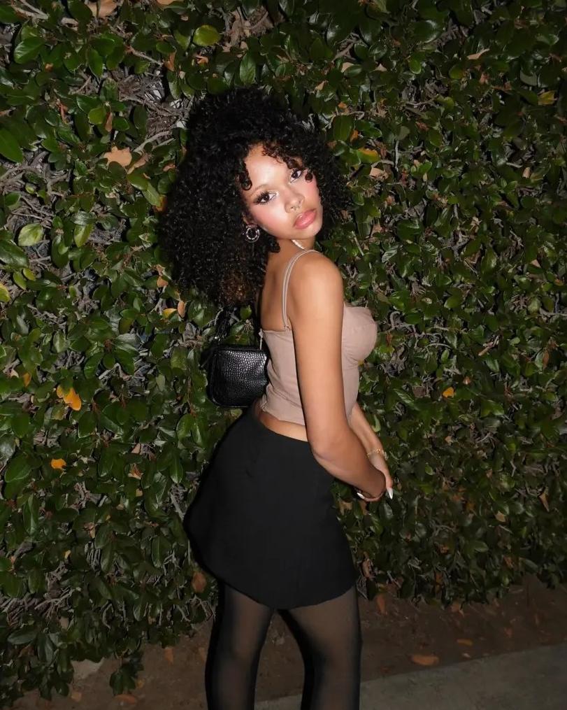 Daelena Mackay - via Instagram