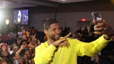 Usher and Students at the 2023 UNL Disruptivator Summit