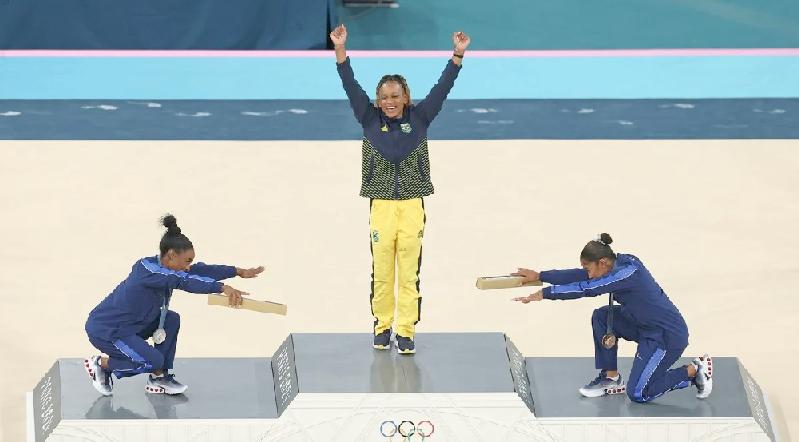 Biles Chiles' sportsmanship at Olympics criticized by NFLer // Biles and Chiles bowing to Andrade