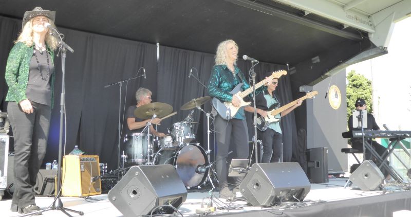Laurie Morvan Band: Photo Credit, Ricky Richardson