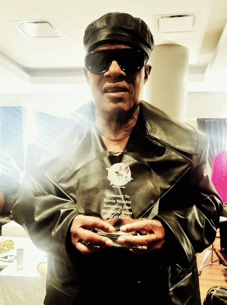 The Legendary Stevie Wonder last night back stage at Little Caesars Arena in Detroit accepted his induction award into the National Rhythm & Blues Hall of Fame (Courtesy)