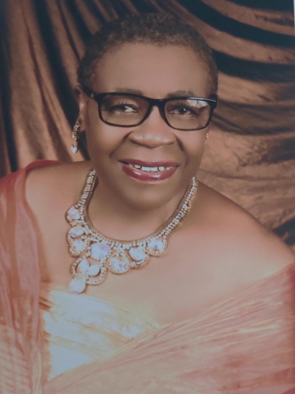 Dr. Rosie Milligan partners with Gailen and Cathy Reevers Center // Dr. Rosie Milligan founder of Black Writers On Tour