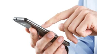 Male texting - Depositphotos