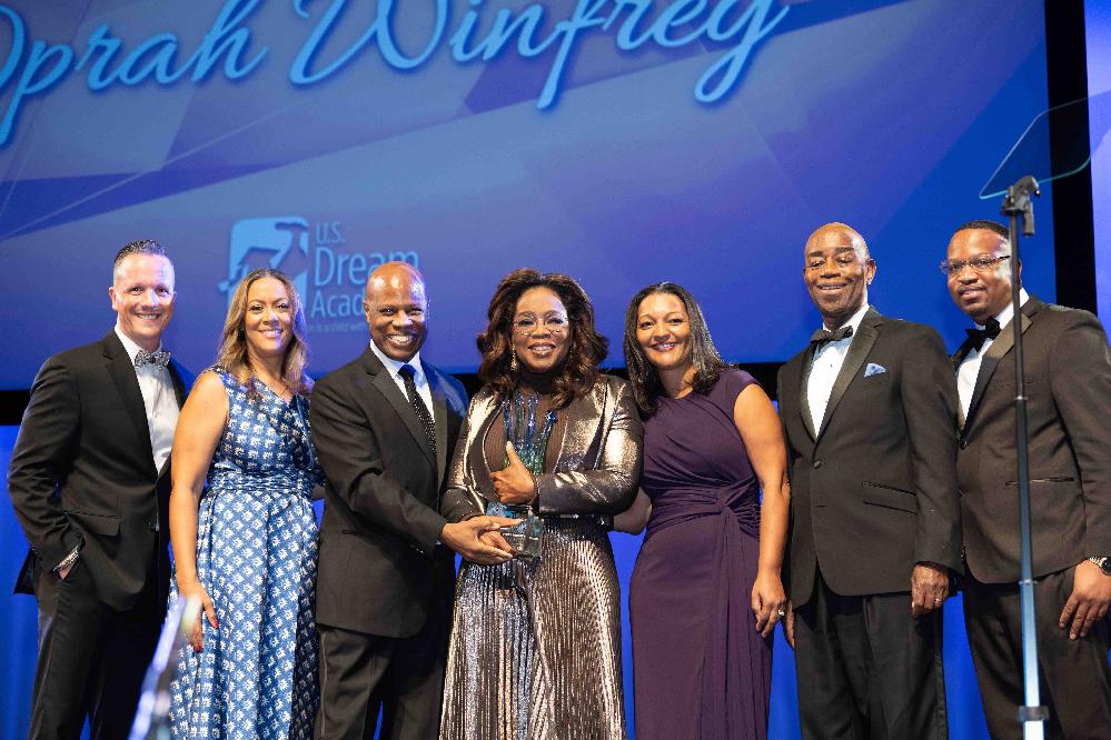 Stage Award Photo_ Joe Victor, C Diane Wallace Booker, Wintley Phipps, Oprah Winfrey, Felismina Andrade, Chaplain Barry C Black, Derrell Frazier - Photo By_ Imagine Photography _imaginephotographydc
