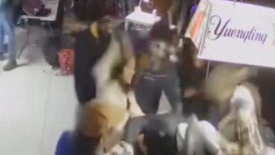Ideal Sports Bar brawl - screenshot