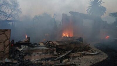 Black-owned Altadena home burns to the ground in Eaton Canyon fire - Photo by Solomon O. Smith