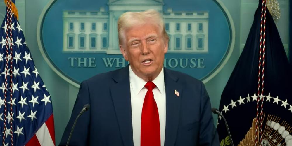 Trump blames DEI for D.C. mid-air crash, sparking backlash // Donald Trump opines on Plane-helicopter crash (01-30-25) - screenshot
