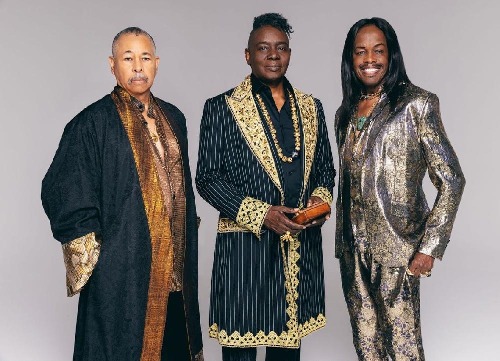 Earth, Wind & Fire announce 2025 tour, set for FireAid concert // Earth Wind & Fire (2025)