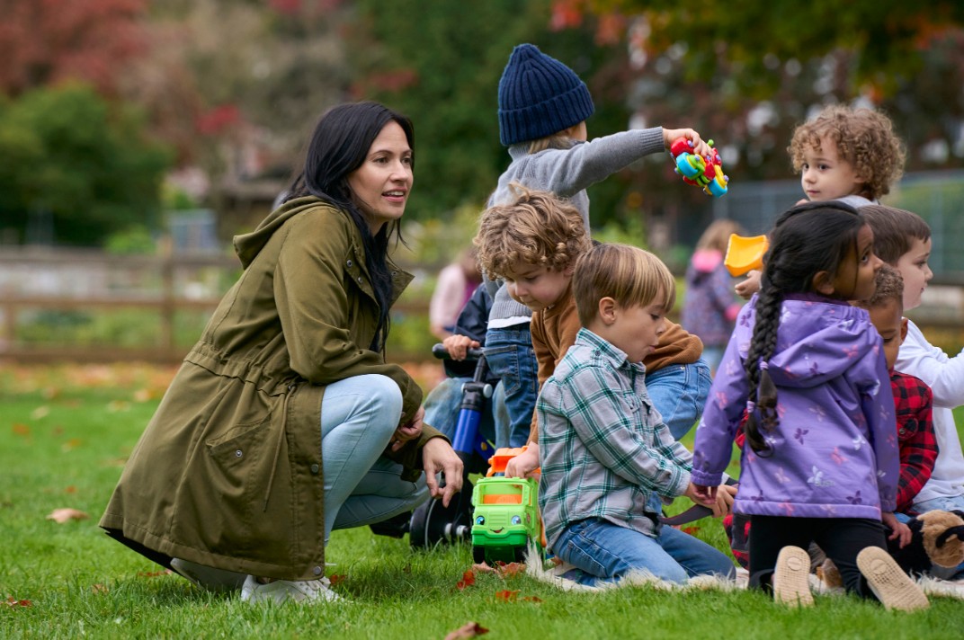Octomom Natalie Suleman with her kids