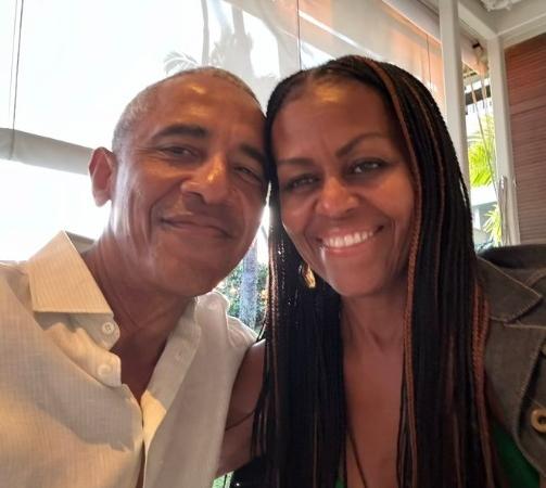 Barack and Michelle Obama - Valentin's Day 2025 - via X
