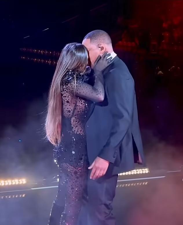 Will Smith/India Martinez: Controversy Over Performance // India Martinez kissing Will Smith - via Instagram-@India_Martinez_official