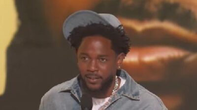 Kendrick Lamar accepts Grammy - screenshot
