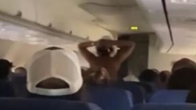 Naked woman on Southwest Airlines plane