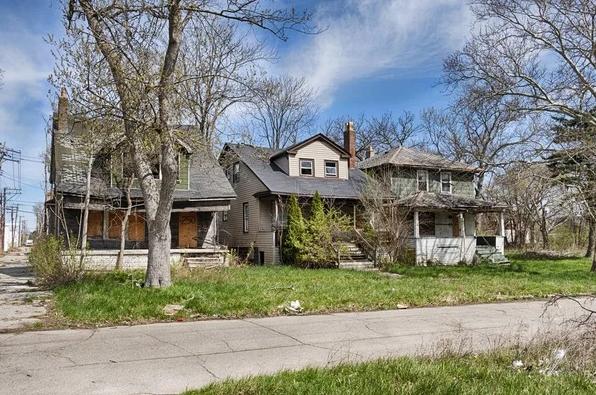Abandoned Homes in Detroit - via Depositphotos
