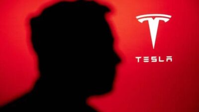 Elon Musk (silhoutte) - via Depositphotos