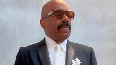 Steve Harvey pic of new suit going viral