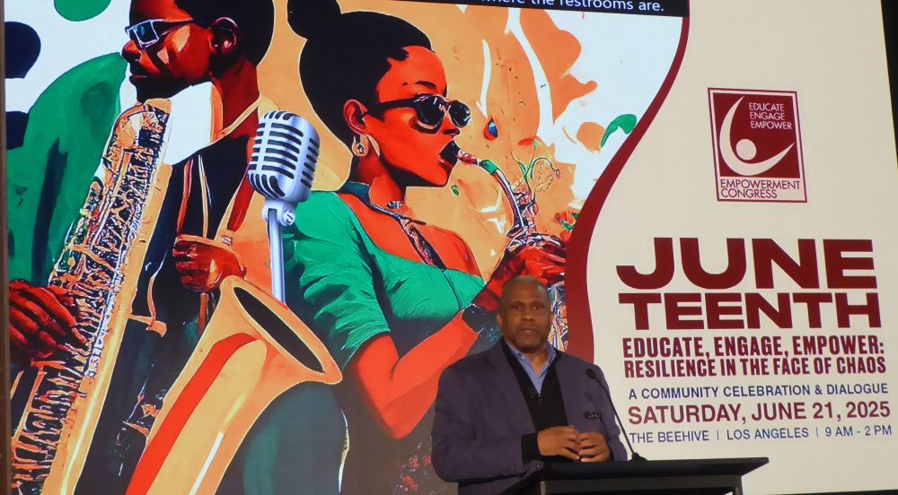 Tavis Smiley: Photo Credit, Ricky Richardson
