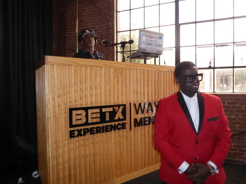 DJ TWiNN and Gary "G-Thang" Johnson: Photo Credit, Ricky Richardson