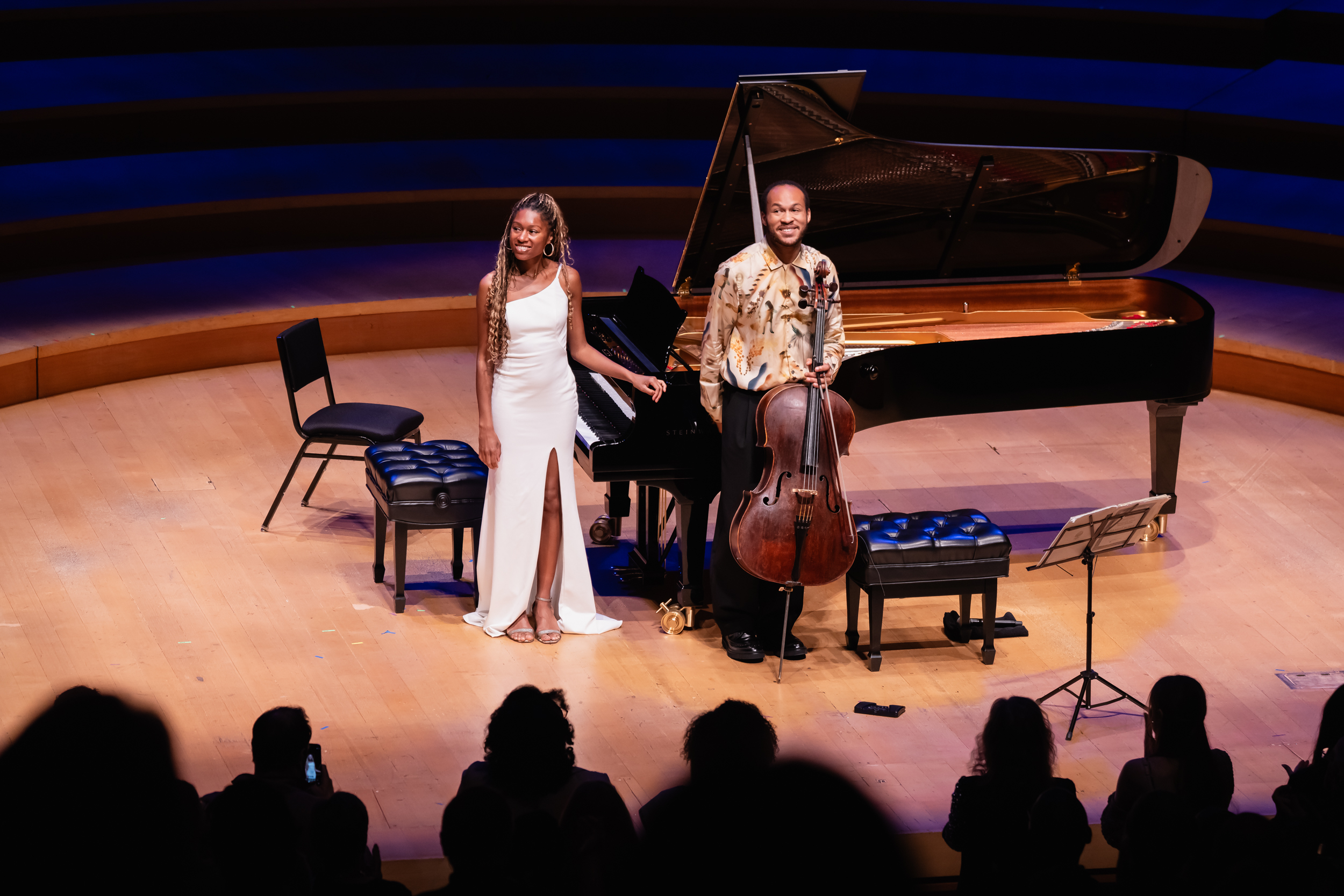 Isata and Sheku Kanneh-Mason received a rousing ovation at LA's Walt Disney Concert Hall.