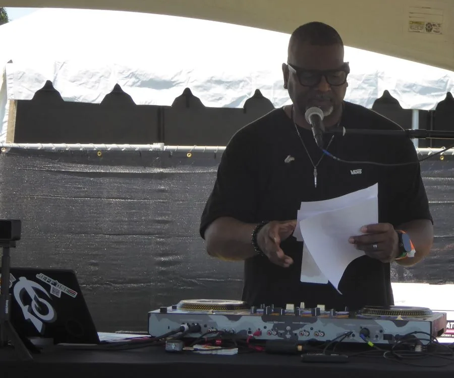 DJ Jeff One: Photo Credit, Ricky Richardson