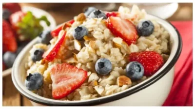 Oatmeal with berries