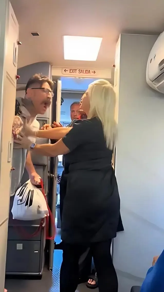 Tex Johnson and Flt Attendant - screenshot