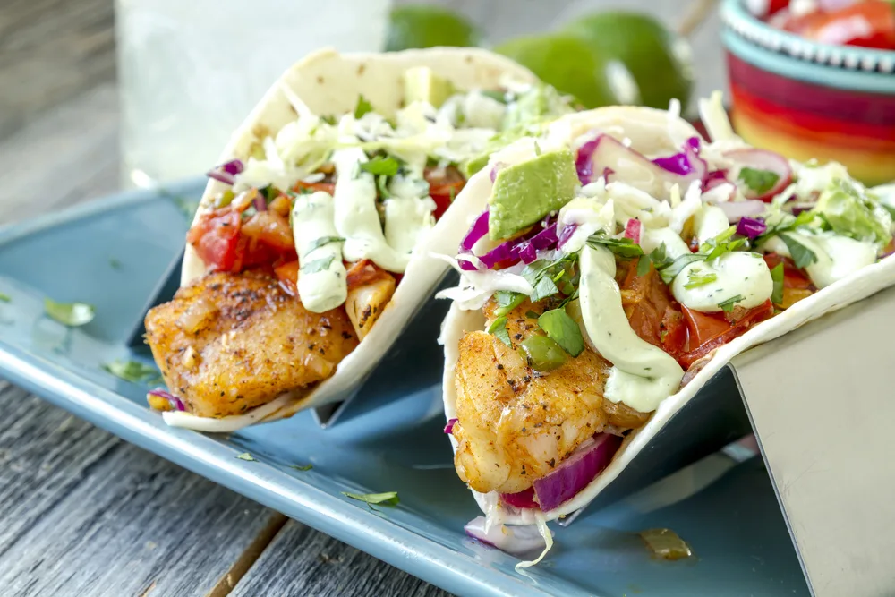 plate of fish tacos