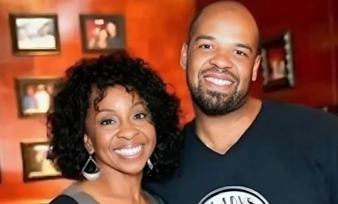 Gladys Knight and Shanga Ali Hankerson, who claims she's a victim of elder abuse - screenshot