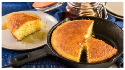 Cornbread with hone